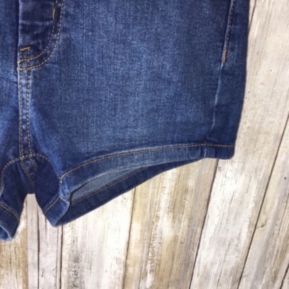 Wild Fable Highest Rise Shorts - Picture 2 of 6